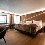 Hotell Sertorelli Breuil-Cervinia