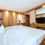 Hotell Sertorelli 4*