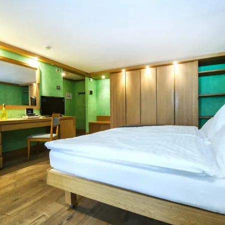 Sertorelli 4* ברויל-קרוויניה