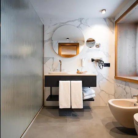 Отель Sertorelli 4*